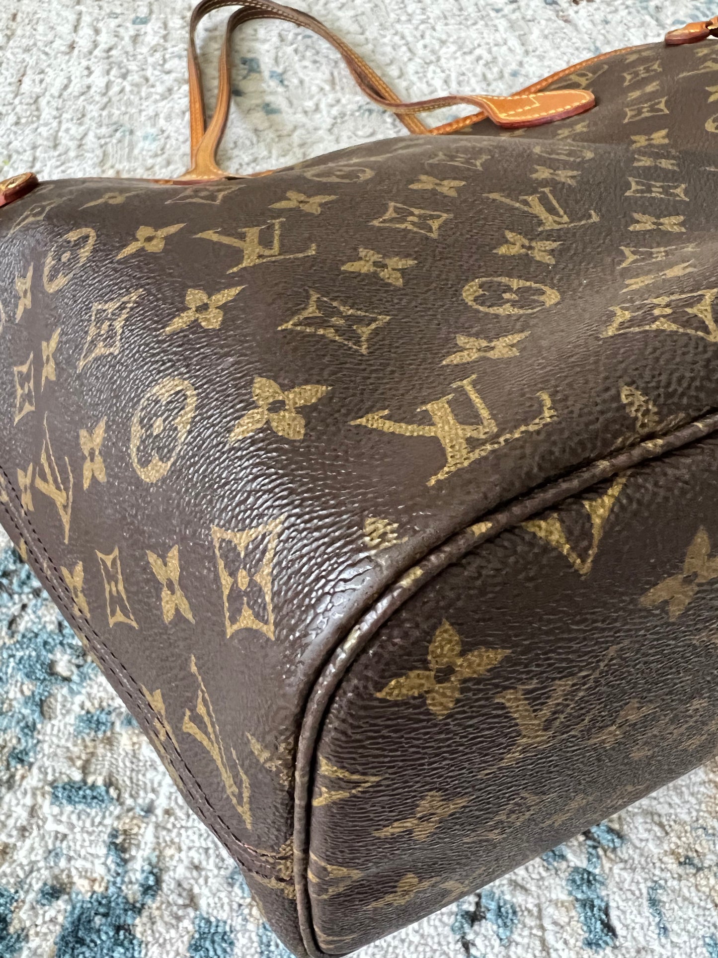 Louis Vuitton Neverful Mm size Mono