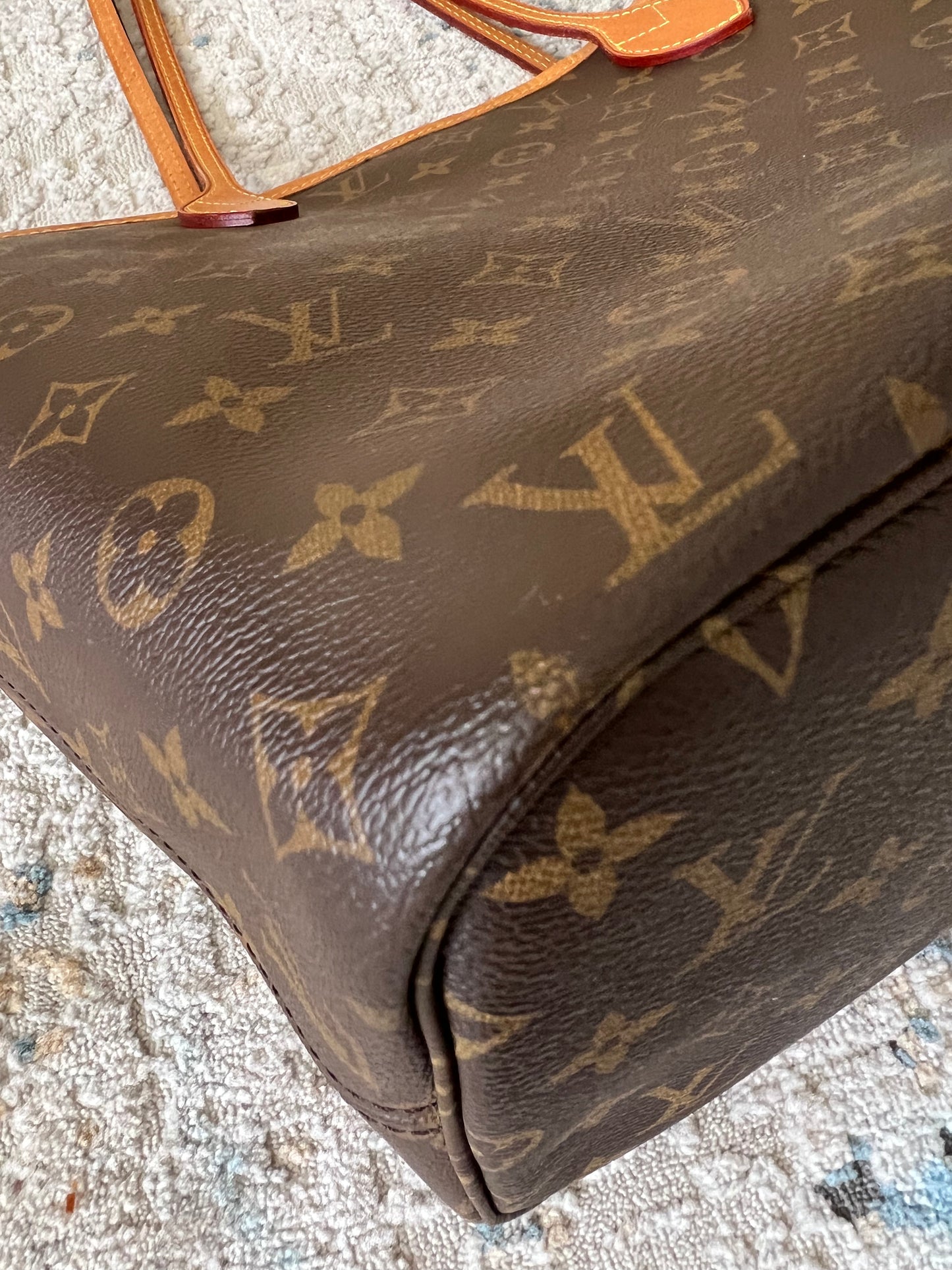 Louis Vuitton Neverful mM size Monogram