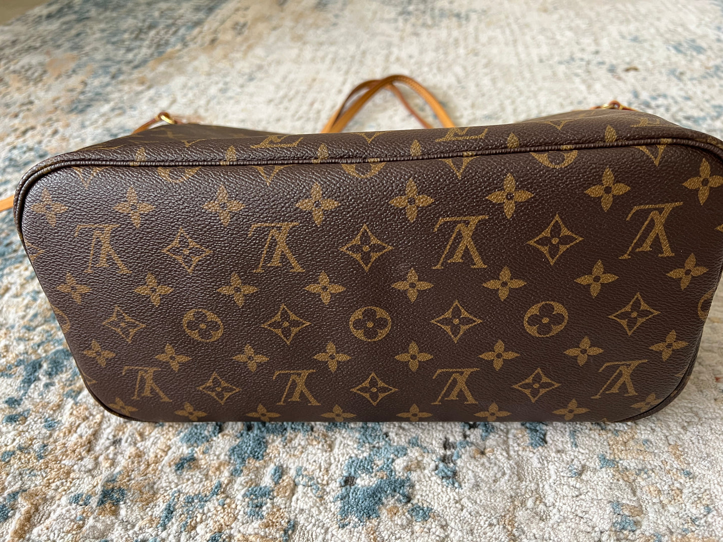 Louis Vuitton Mm size Monogram