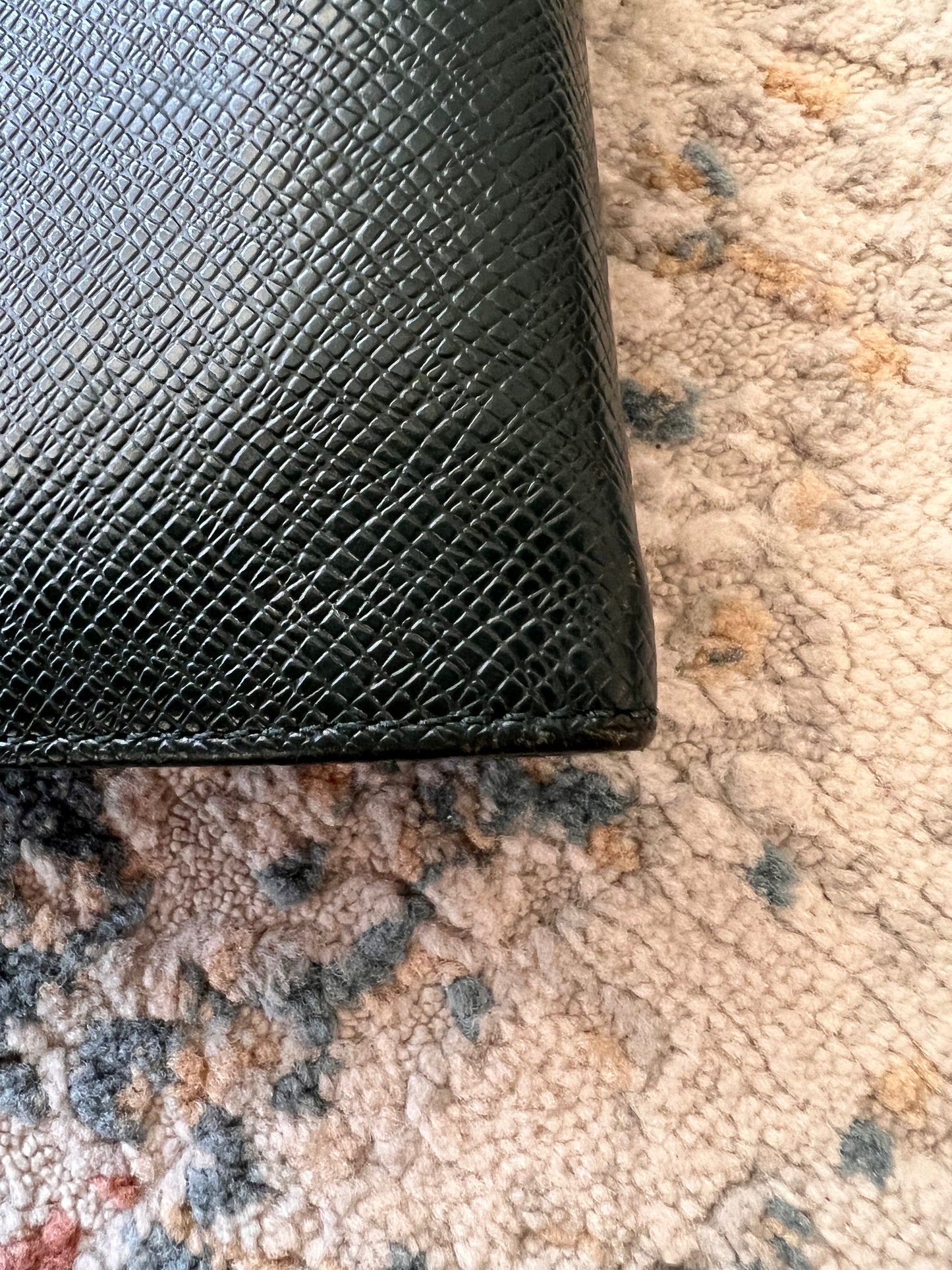 Louis Vuitton Agenda MM Size Taiga leather