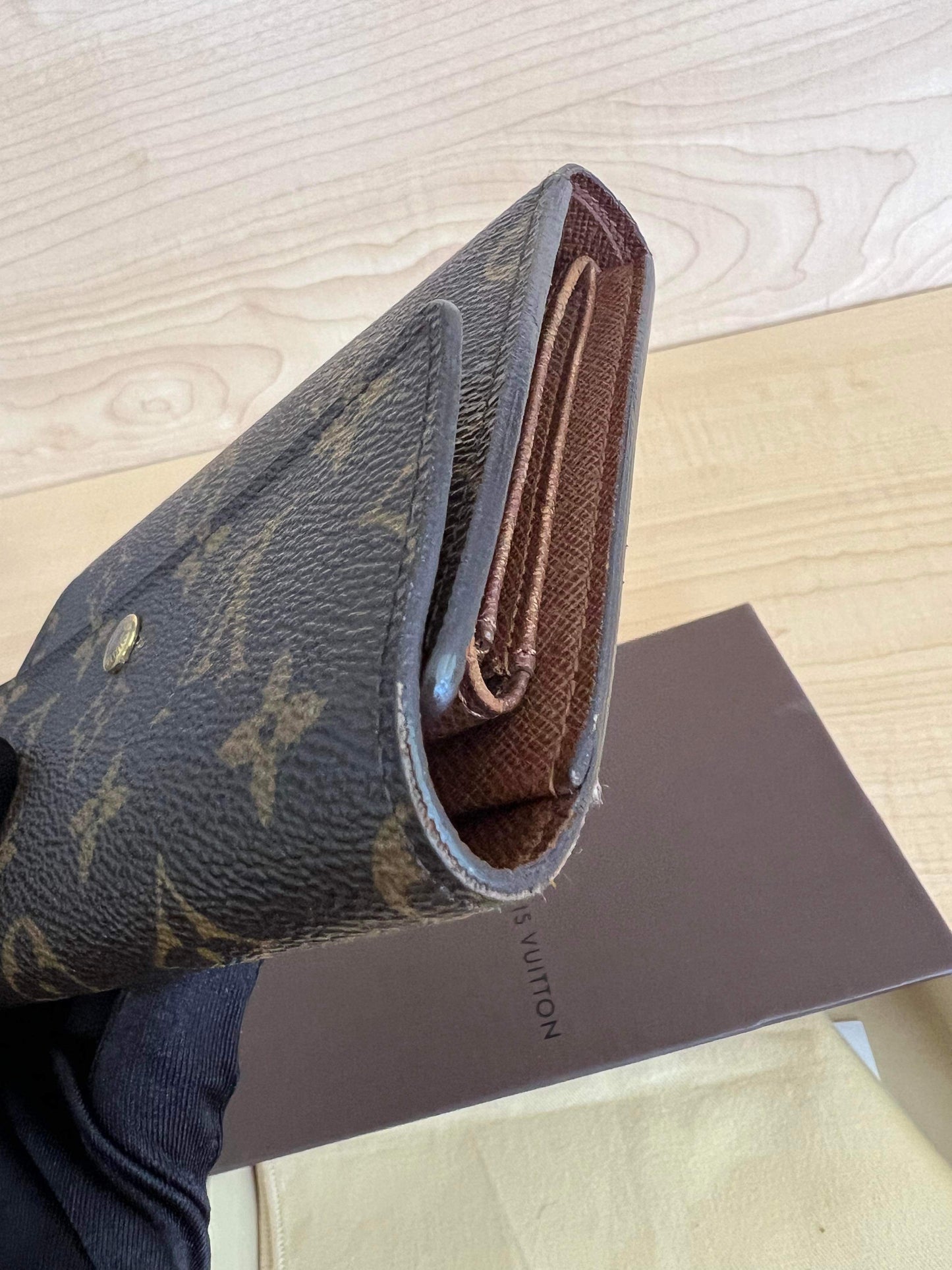 Louis Vuitton Vintage Trifold wallet