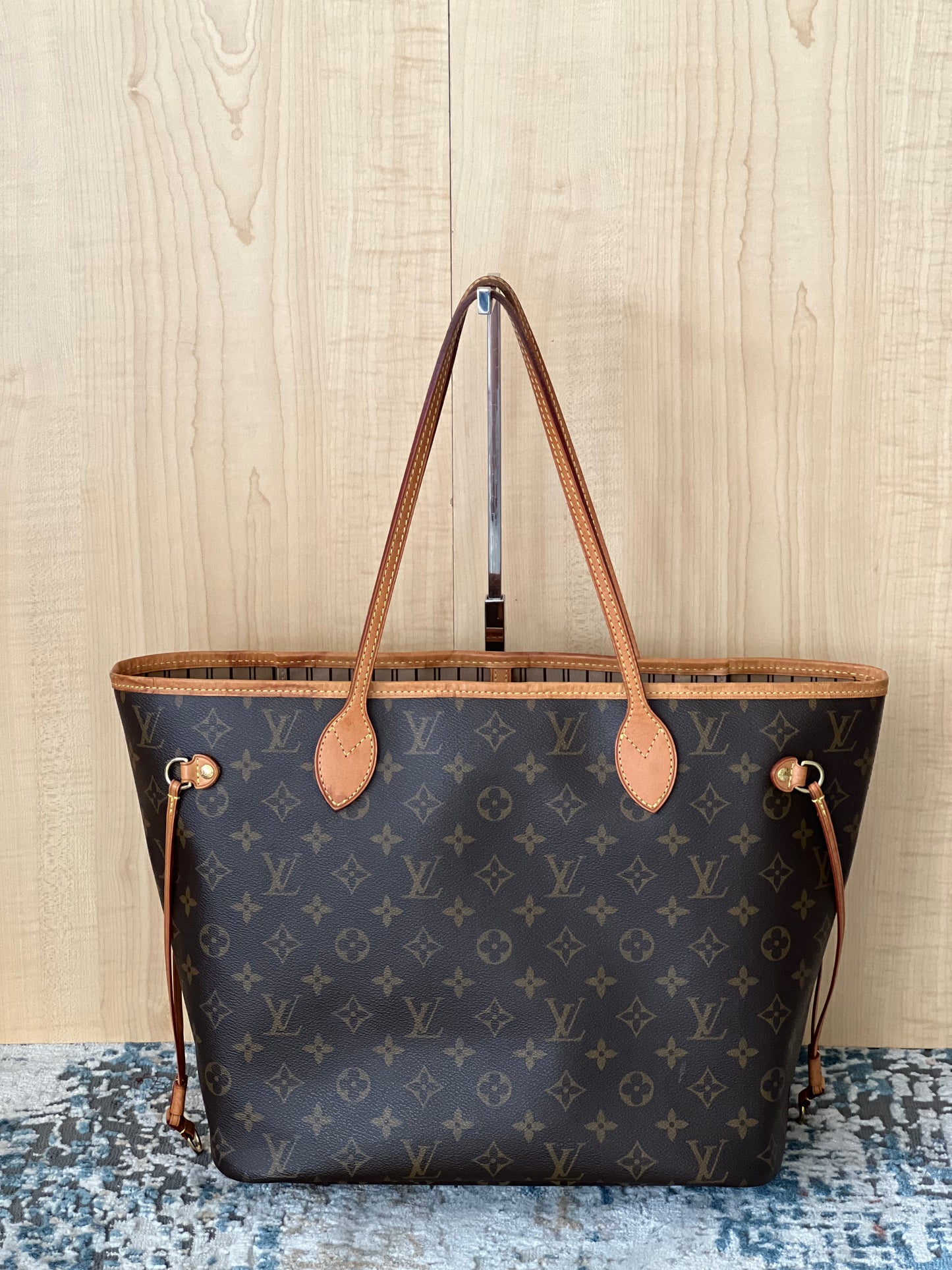 Louis Vuitton Neverful mM size Monogram