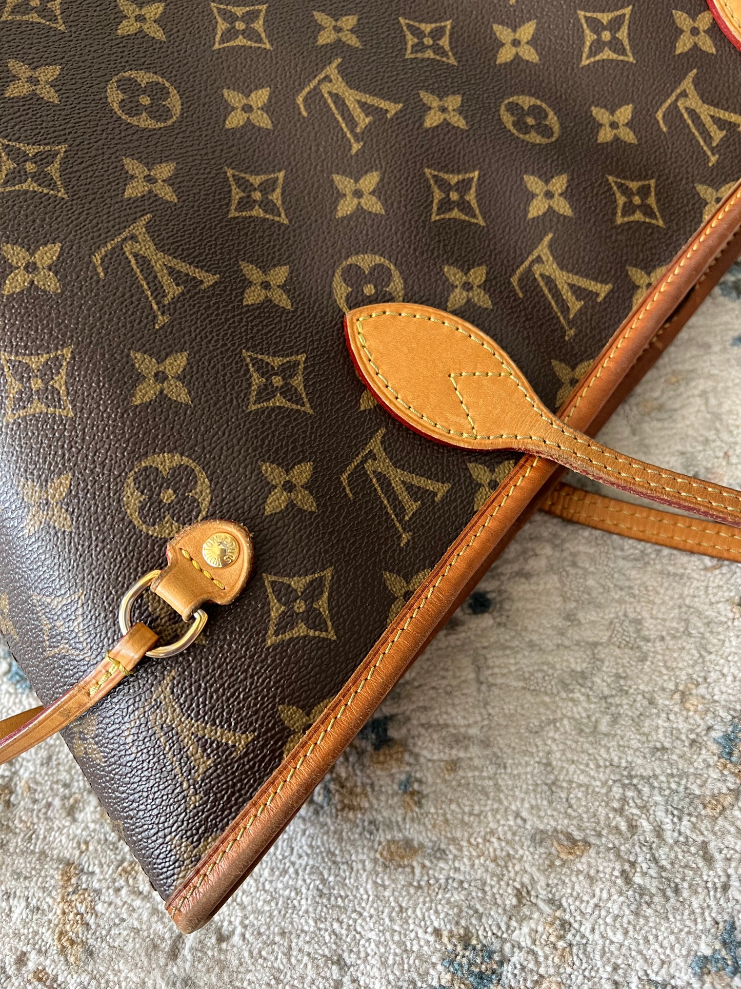 Louis Vuitton Neverful Mm size Monogram