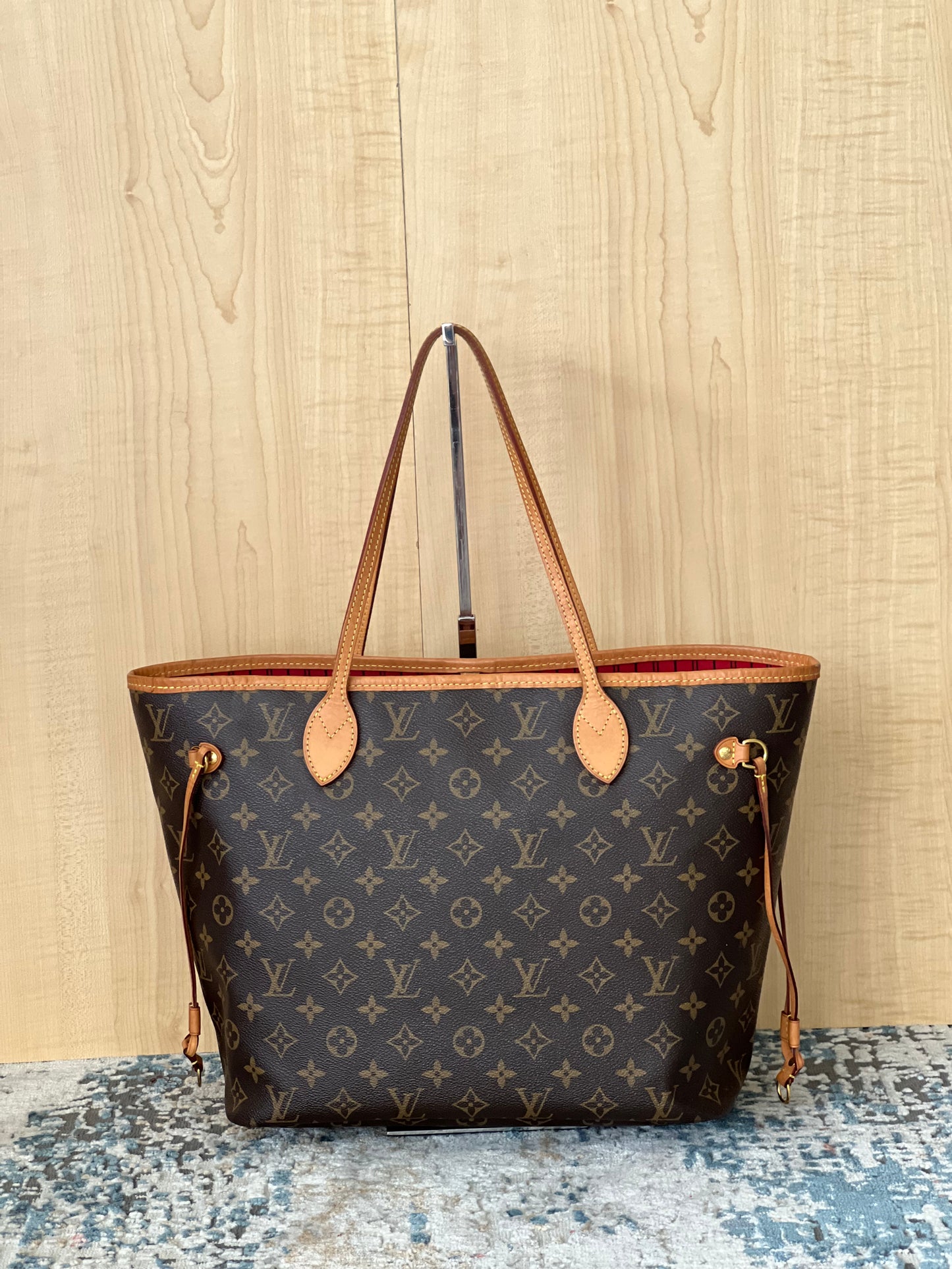 Louis Vuitton Neverful MM size Monogram