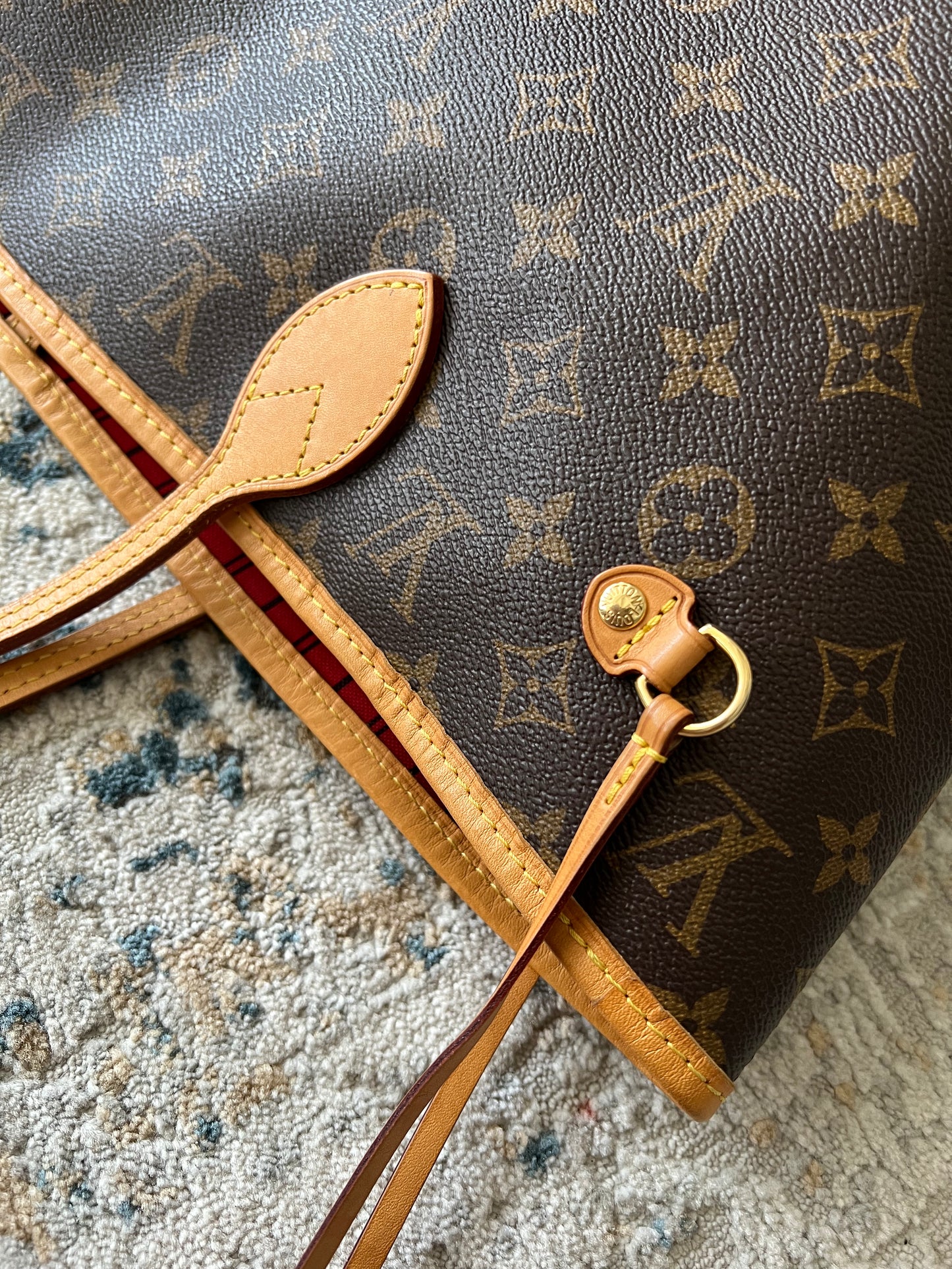 Louis Vuitton Mm size Monogram