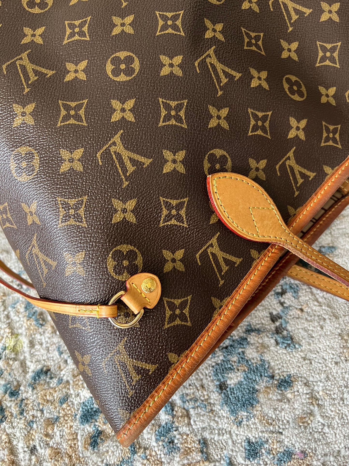 Louis Vuitton Neverful Mm size Monogram