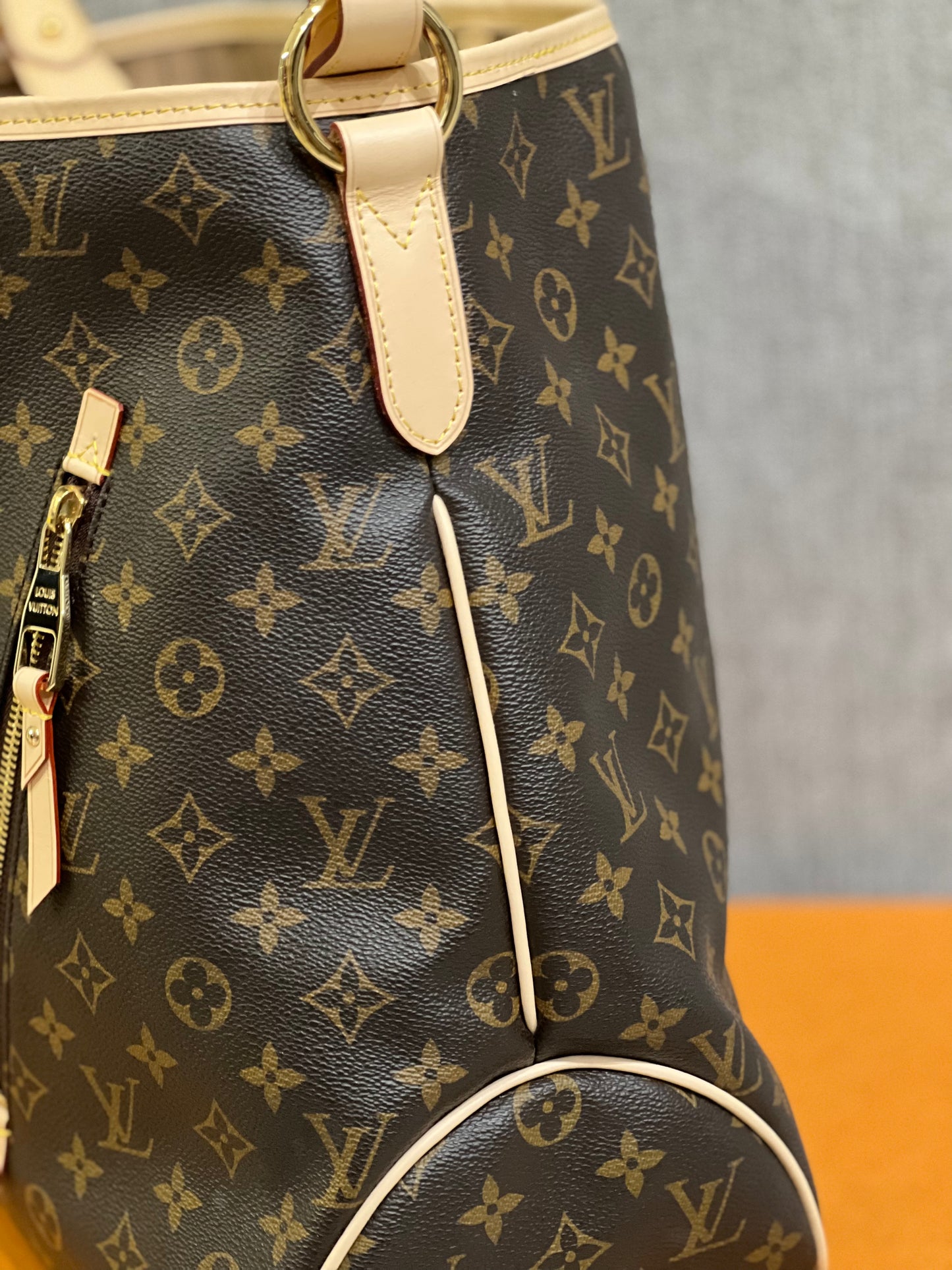 PREOWNED LOUIS VUITTON Delightful GM size monogram