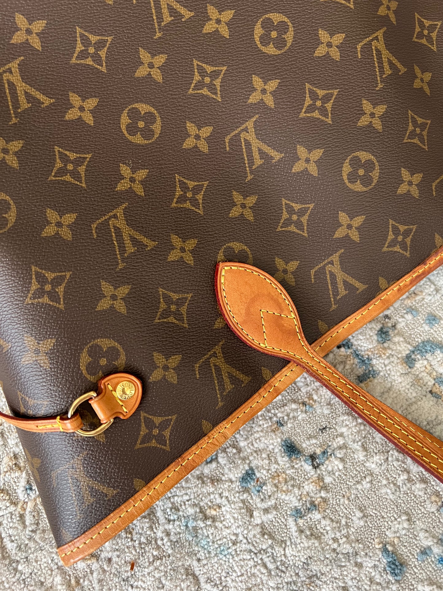 Louis Vuitton Neverful mM size Monogram