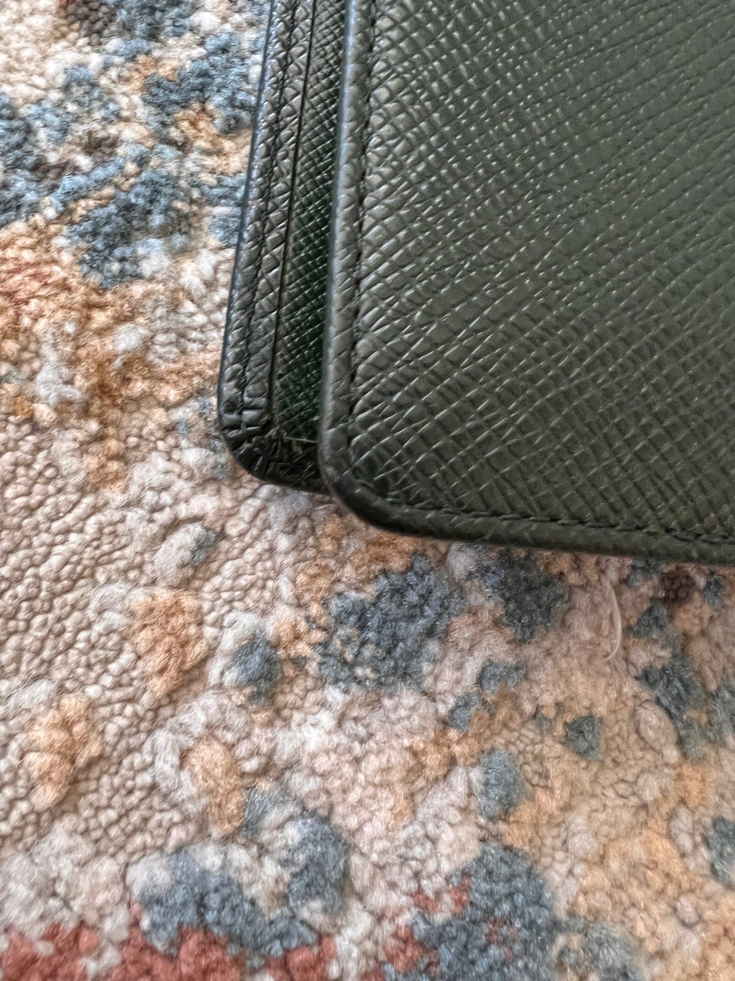 Louis Vuitton Agenda MM Size Taiga leather