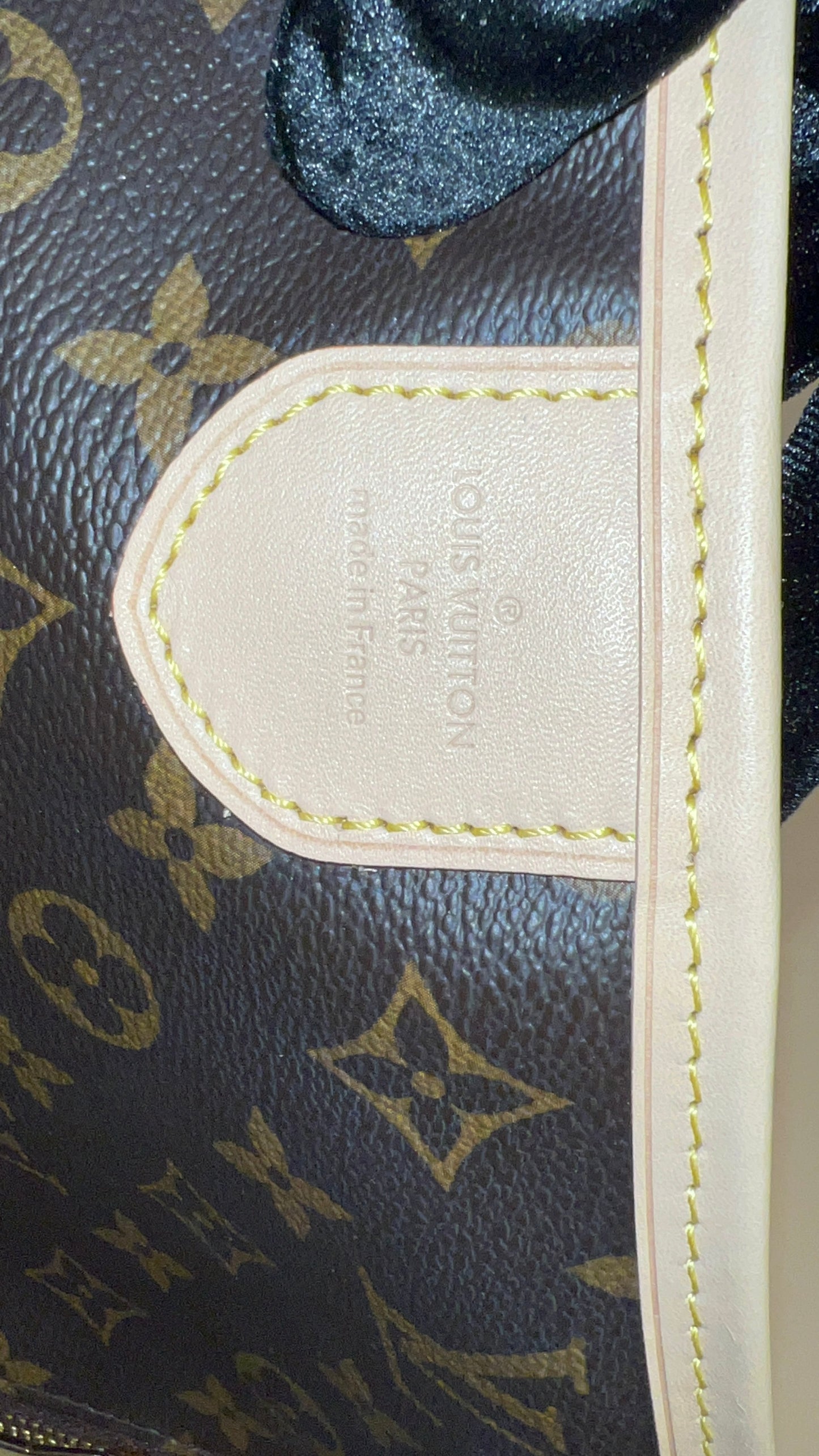 PREOWNED LOUIS VUITTON Delightful GM size monogram